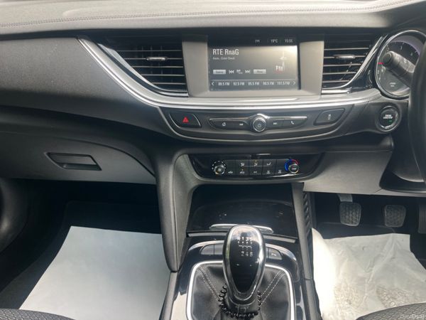 Opel Insignia 2018 ( NCT ..01/28) 359800327