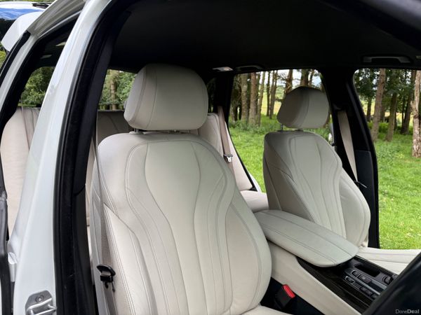 BMW X5 2016 Pearl White 359960425