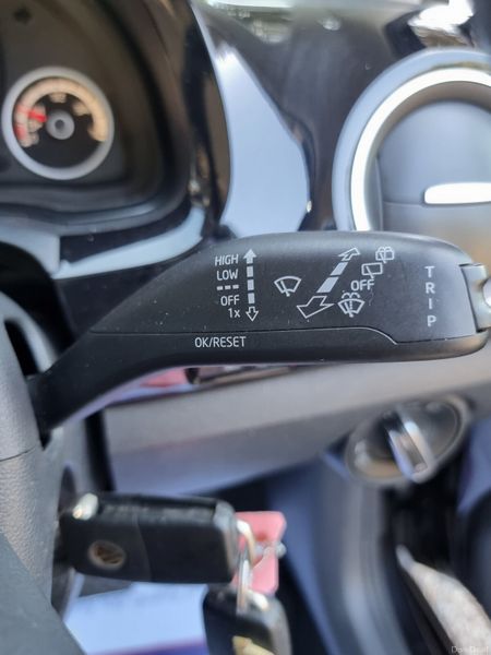 2014 Volkswagen up 1.0 L Automatic 360607337