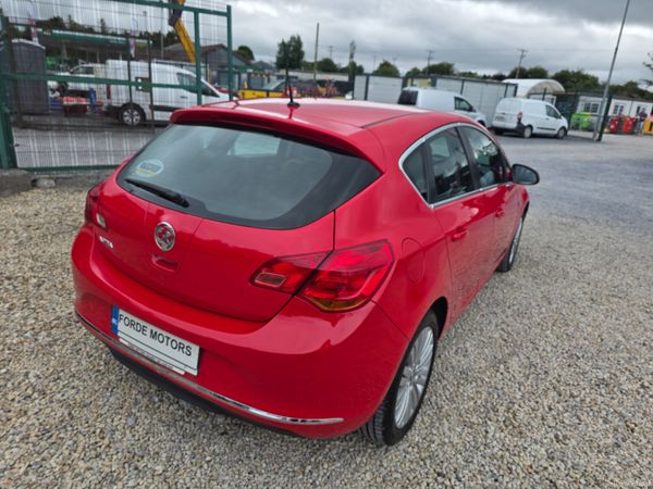 Vauxhall Astra 2015 362474857