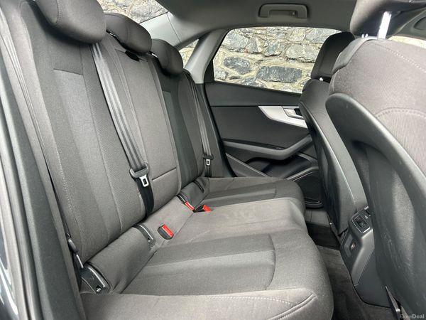 Audi A4 2016 362692675