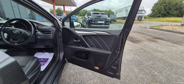 Toyota Avensis 2016 362702921