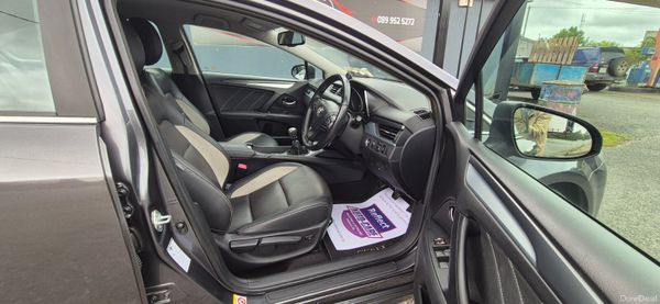 Toyota Avensis 2016 362702922