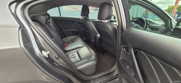 Toyota Avensis 2016 362702926