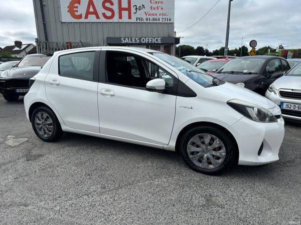 Yaris Auto hybrid Very Low KMS Irish Car 362712243