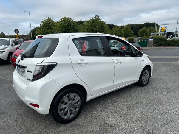 Yaris Auto hybrid Very Low KMS Irish Car 362712244