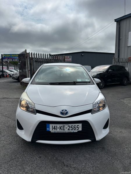 Yaris Auto hybrid Very Low KMS Irish Car 362712207