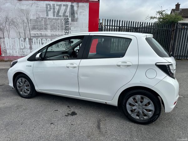Yaris Auto hybrid Very Low KMS Irish Car 362712209