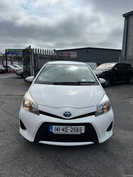 Yaris Auto hybrid Very Low KMS Irish Car 362712211