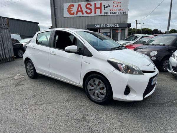 Yaris Auto hybrid Very Low KMS Irish Car 362712214