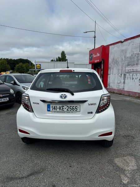 Yaris Auto hybrid Very Low KMS Irish Car 362712219