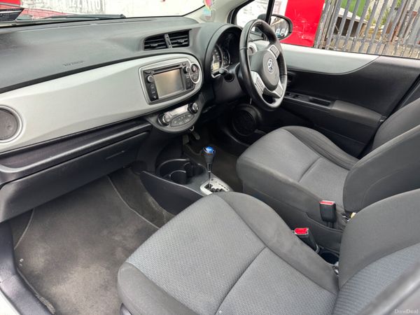 Yaris Auto hybrid Very Low KMS Irish Car 362712235