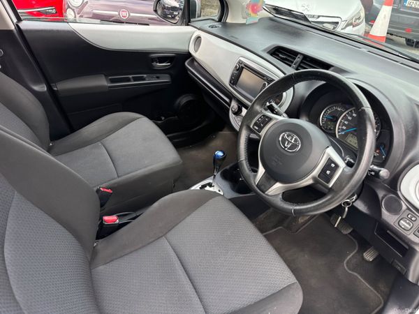 Yaris Auto hybrid Very Low KMS Irish Car 362712239