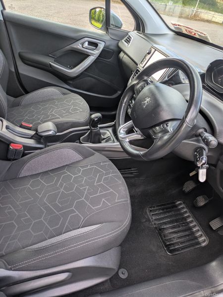 Peugeot 2008 1.6 BlueHDi 75bhp Active 363608232