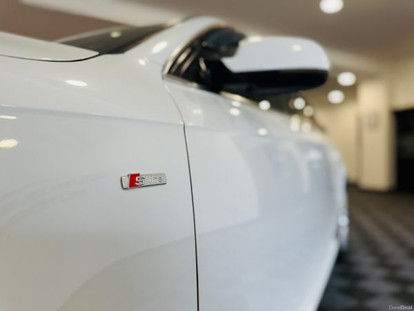 2015 Audi A4- S Line-Estate-Automatic 363700271