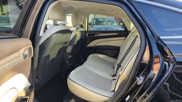 2018 Ford Mondeo VIGNALE HYBRID Warranty Titanium 363821105