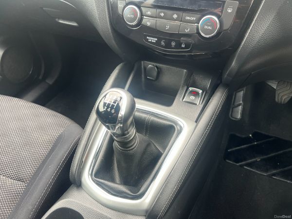 2015 (152) Nissan Qashqai Acenta Premium 1.5 DCI 364752323