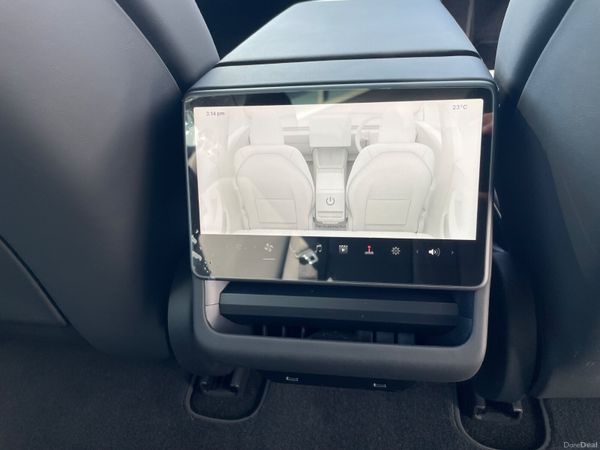 Tesla Model 3 2024 364767847