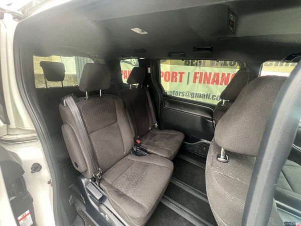 Toyota Voxy  **2018  7 seater ** 364943773