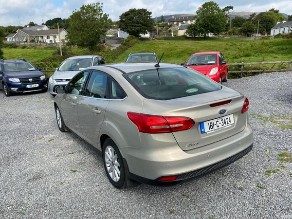 Ford Focus 2018 364992529