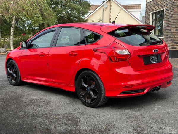 Immaculate 131 Ford Focus ST! 365359037