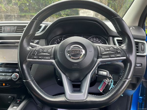 Nissan Qashqai 1.2 Petrol SV 365403295