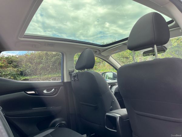 Nissan Qashqai 1.2 Petrol SV 365403305