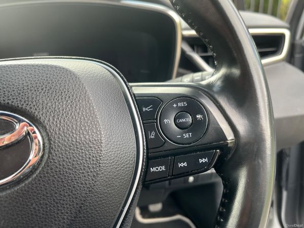 Toyota Corolla 1.8 Hybrid Luna Hatchback 365809943