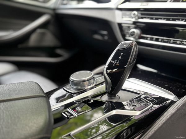 2021 BMW 520d M Sport (MHT) RARE COLOUR 366357380