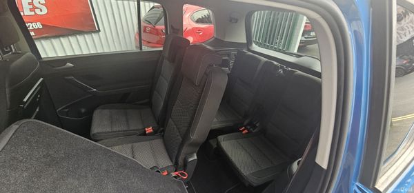 Volkswagen Touran Automatic 366732538
