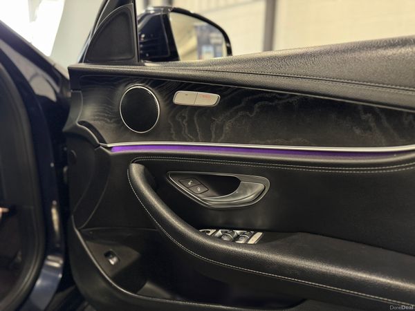 162 Mercedes-Benz E220D AMG LINE 366849975