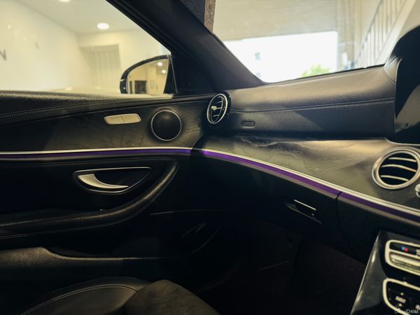 162 Mercedes-Benz E220D AMG LINE 366849979