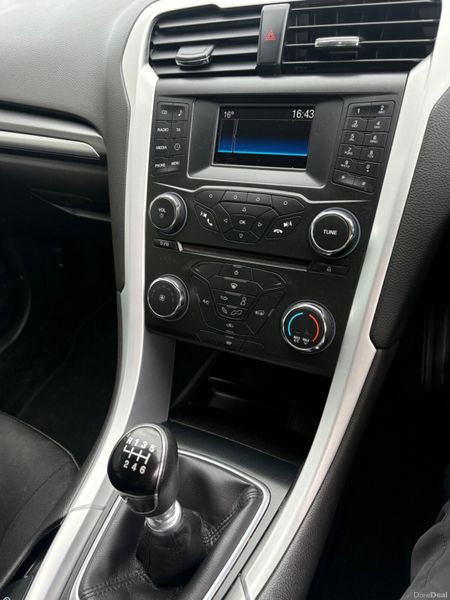 Ford Mondeo 2015 366880257