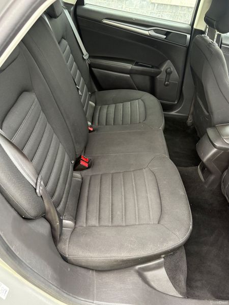 Ford Mondeo 2015 366880259