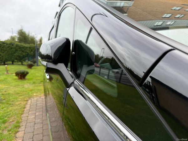 2023 Toyota Alphard 366898641