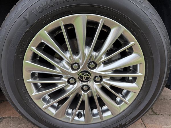 2023 Toyota Alphard 366898645