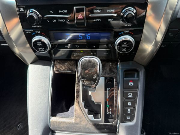 2023 Toyota Alphard 366898790