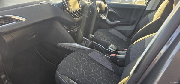 2018 Peugeot 2008 (LOW MILAGE) 366810191