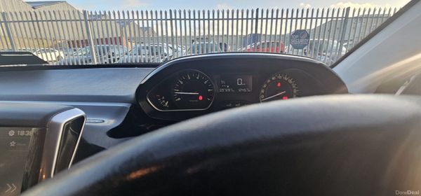 2018 Peugeot 2008 (LOW MILAGE) 366810195