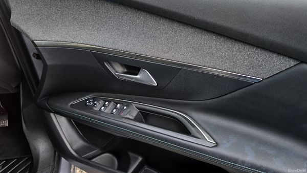 🔥 2021 Peugeot 3008 HYBRID2 PHEV 225bhp Allure 366815123