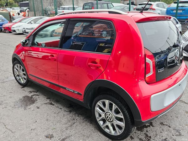 2015 Volkswagen Cross Up /Automatic 1.0 367328281
