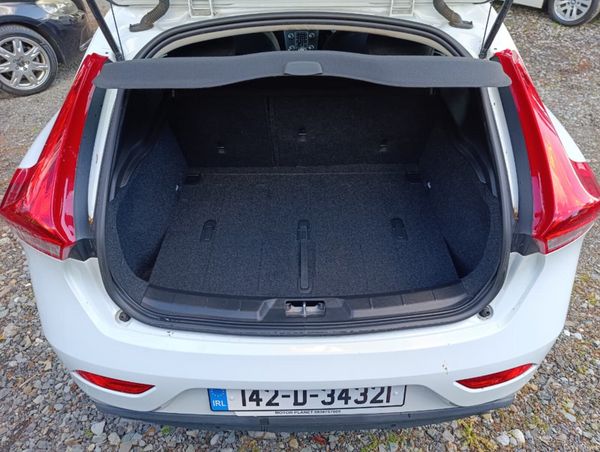 Volvo V40  2014 automatic 367765455