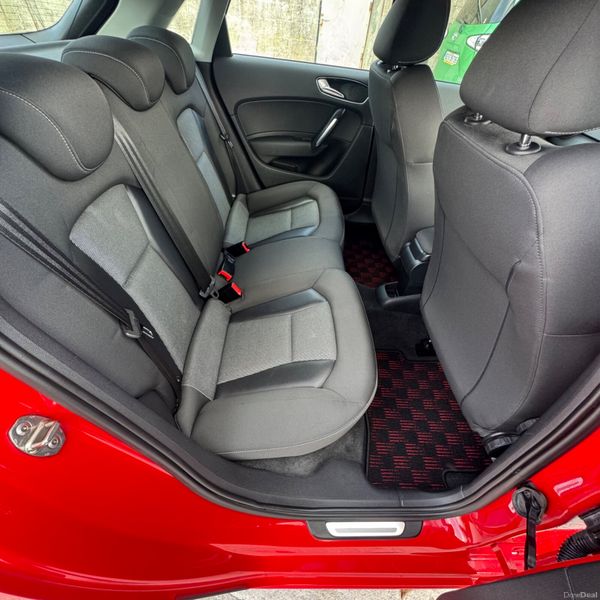 Audi A1 2015 Sline Low Milege 367958612