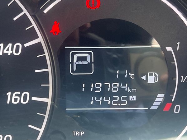 Nissan note 2016 368068275