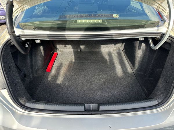 Volkswagen Jetta 1.6TDi AUTO NCT TAX 368091794