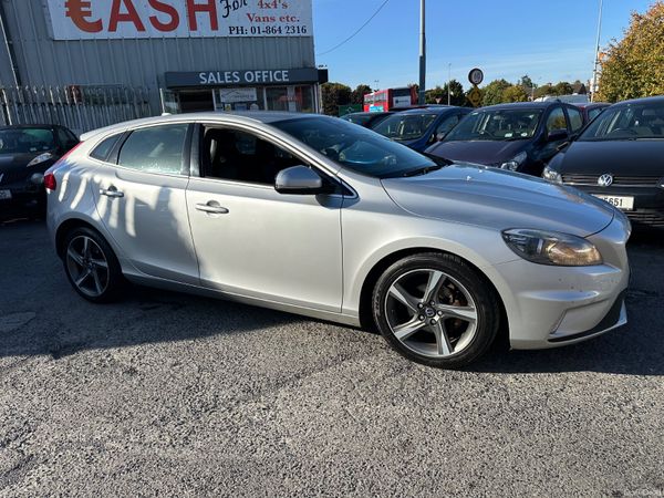 Volvo V40 1.6 Diesel NCT TAX ALLOY WHEELS 368092081