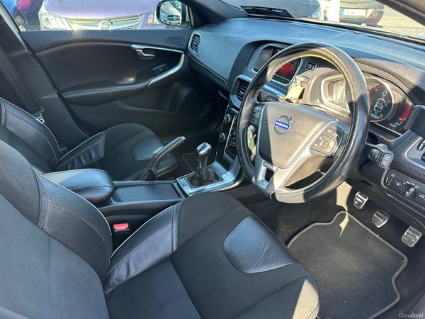 Volvo V40 1.6 Diesel NCT TAX ALLOY WHEELS 368092151