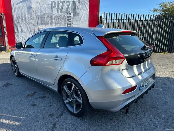 Volvo V40 1.6 Diesel NCT TAX ALLOY WHEELS 368092105