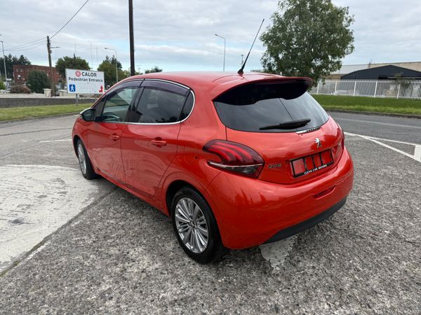 Peugeot 208 2016 1.2 Petrol Auto 368149439