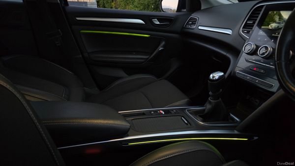 🔥 2021 Renault Megane 1.3TCe 140 GPF ICONIC 368282385